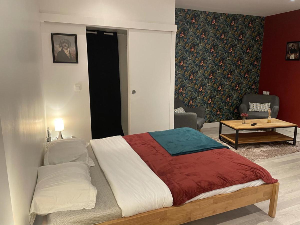 Le Relais Du Petit Lion Apartment Blois Luaran gambar